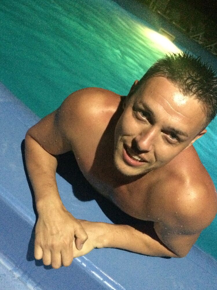  54757778  Igor, 45 ,    