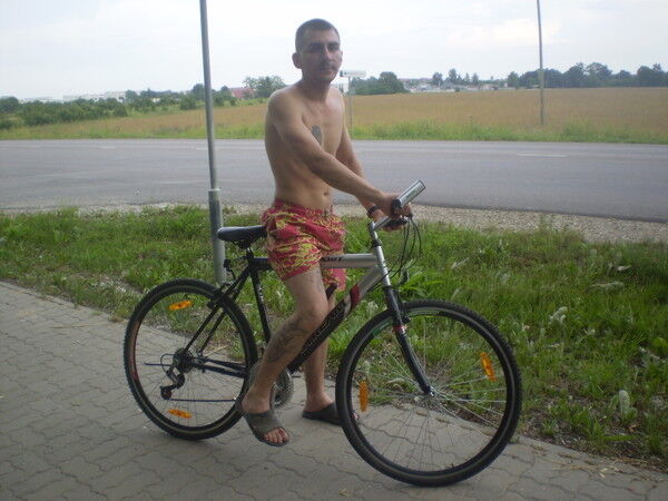  4333368  Andrei, 45 ,    