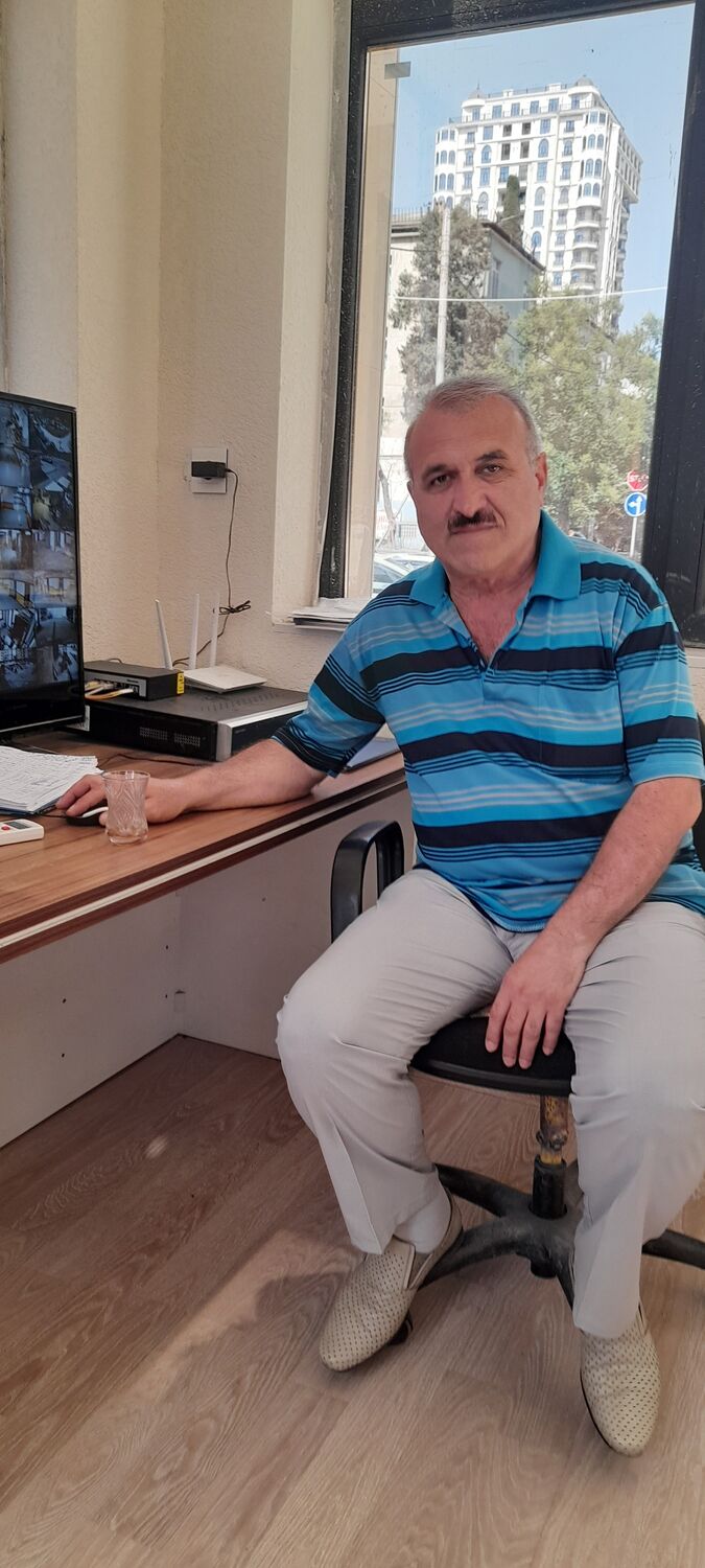  48811418  Faiq, 56 ,    