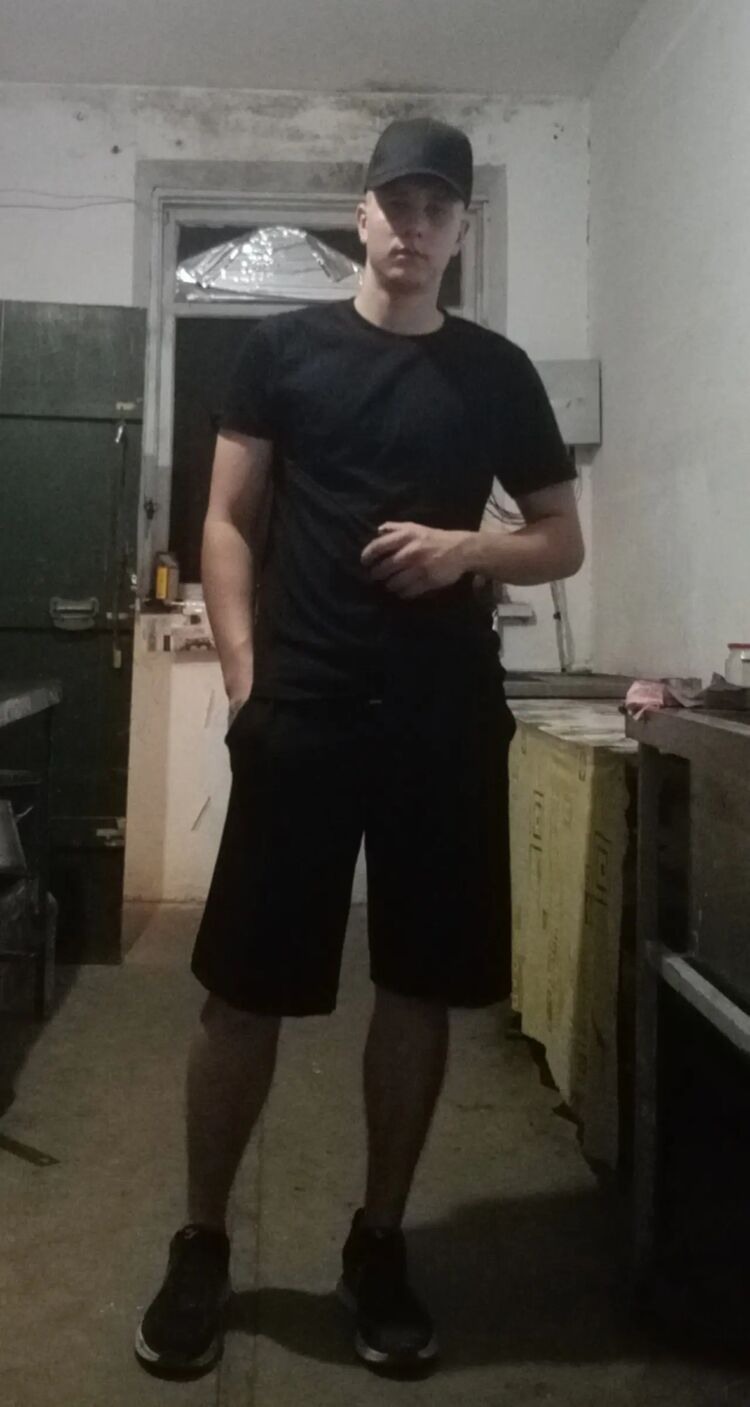  47803068  Nikolay, 22 ,    