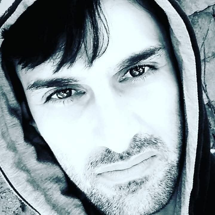  52765688  Kamil, 39 ,    