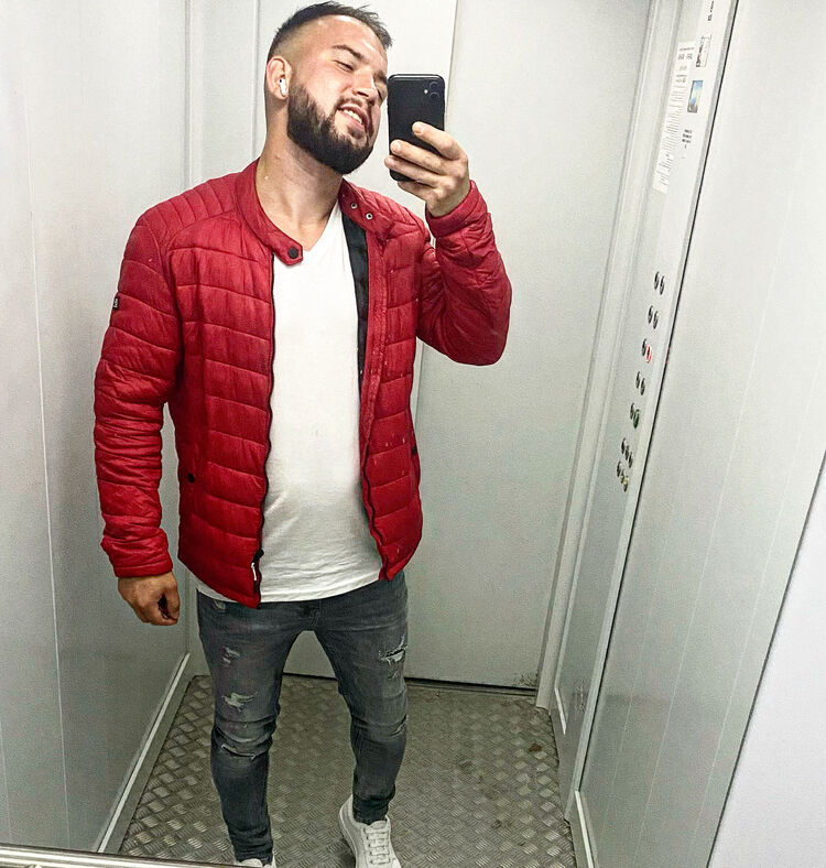  -,   Aleksander, 27 ,   ,   