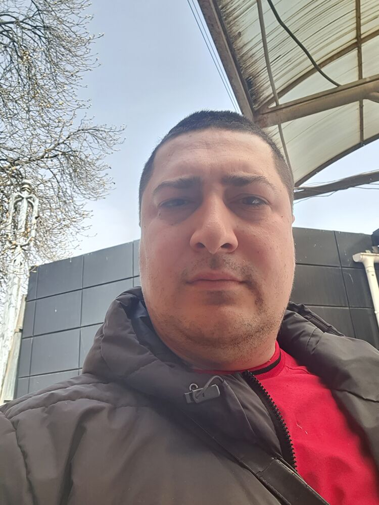  ,   Alik, 37 ,   ,   