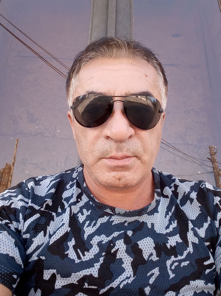  24059748  Ikrommuslim, 56 ,    