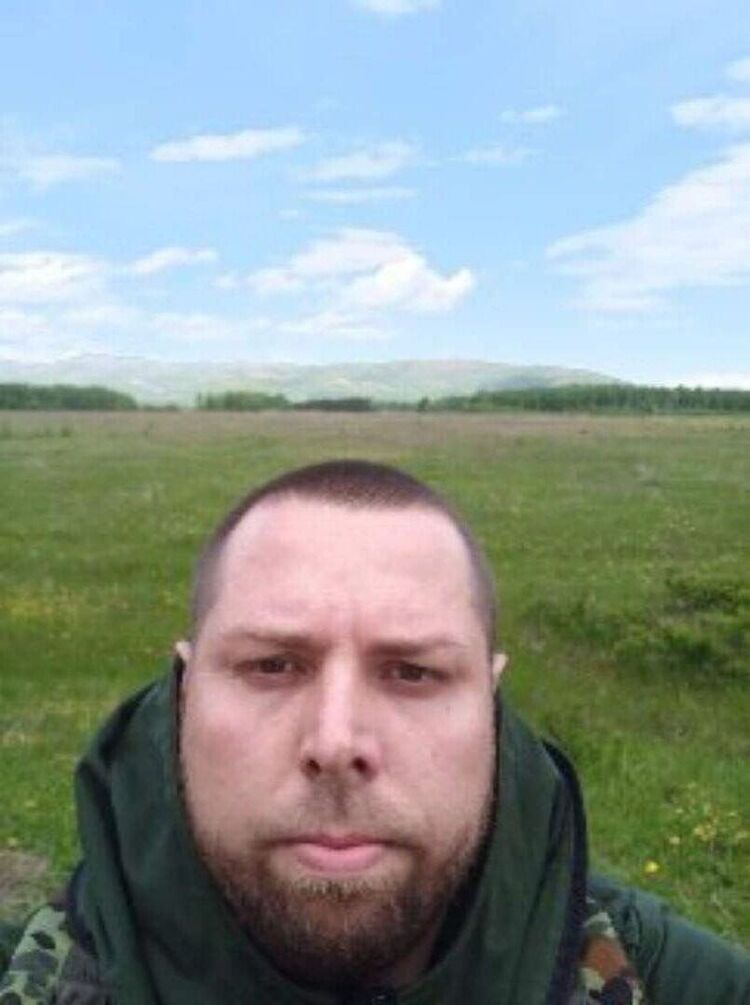  24141758  Miha, 37 ,    