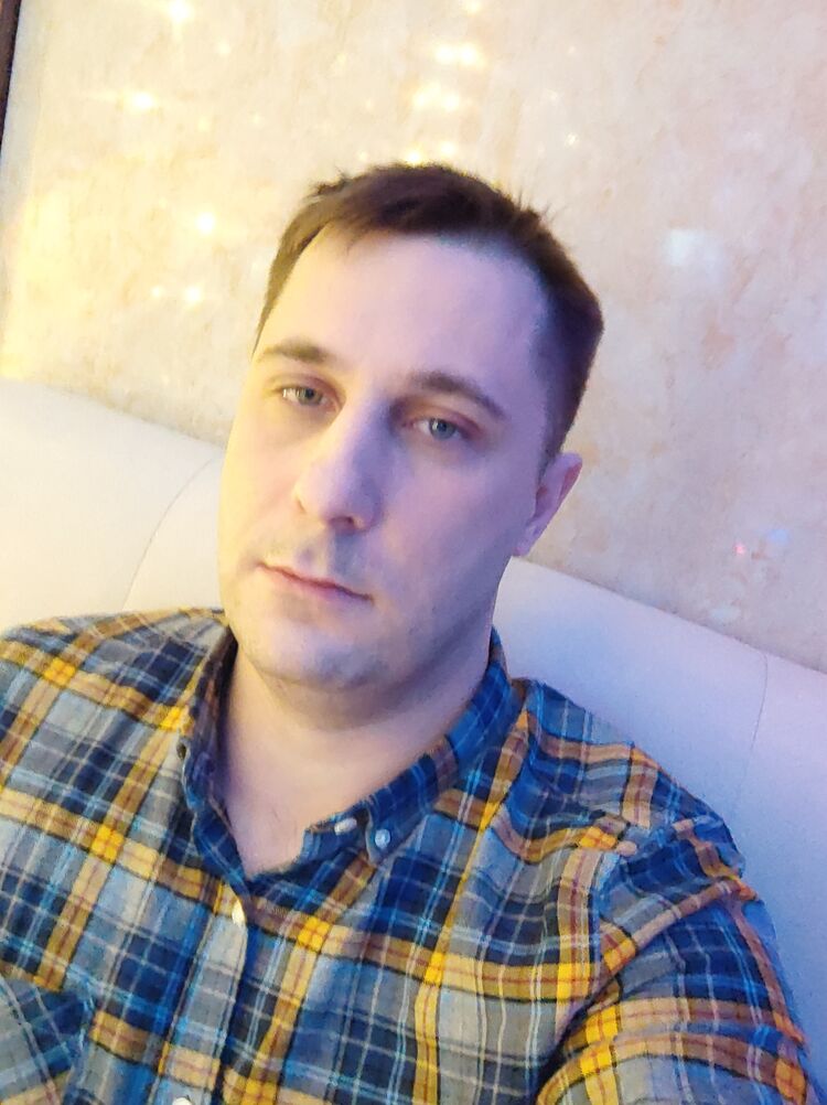  35990458  Ivan, 41 ,    