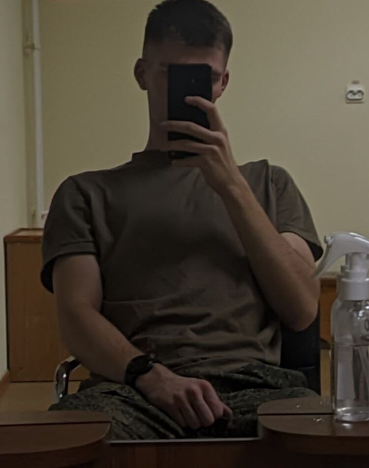 42205418  , 22 ,    -