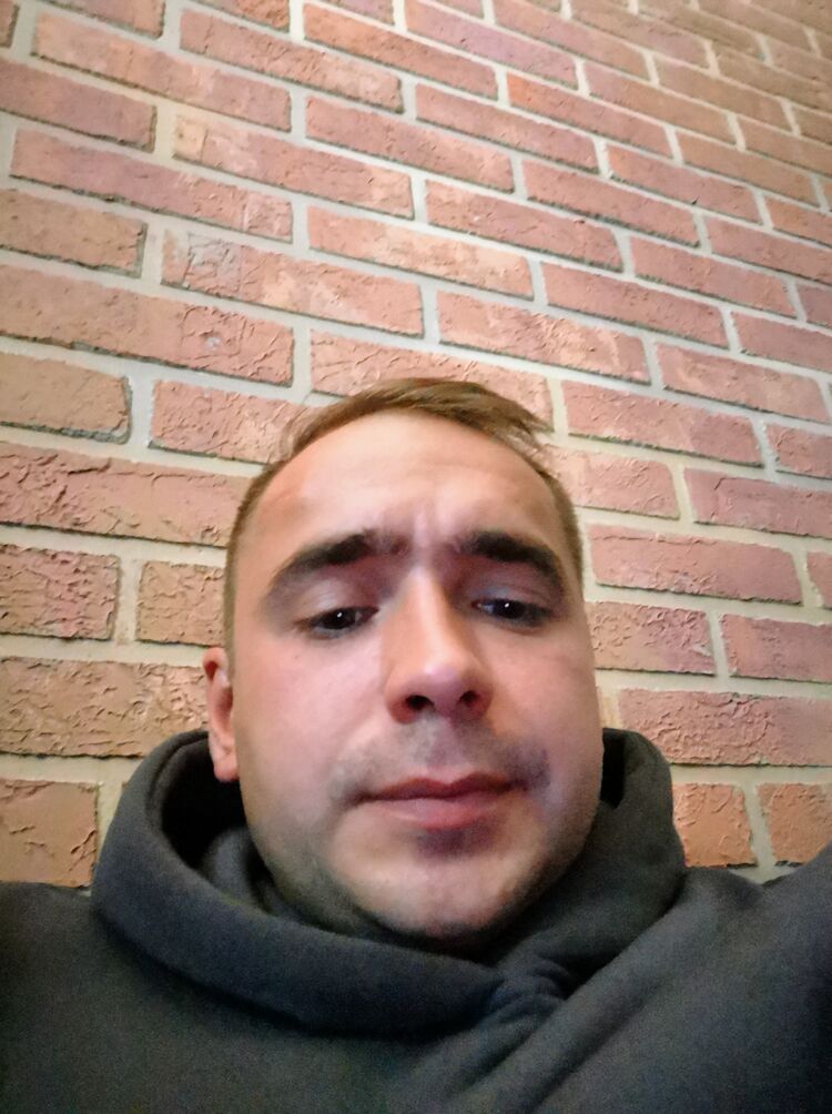  52228848  , 34 ,    