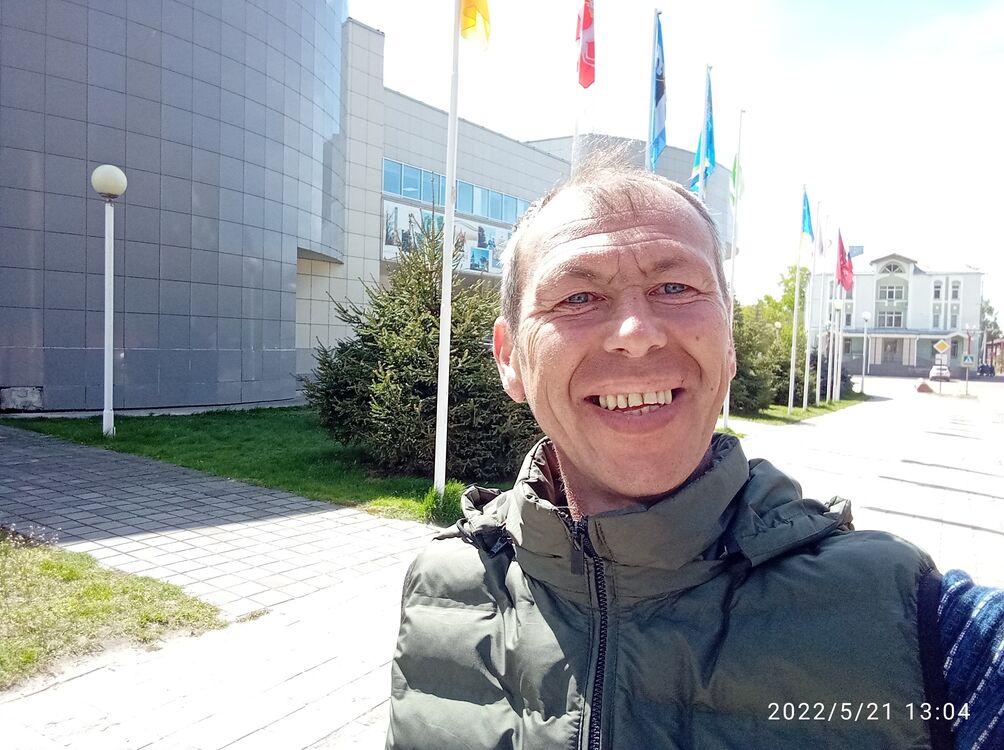  27806508  Sergio, 49 ,    