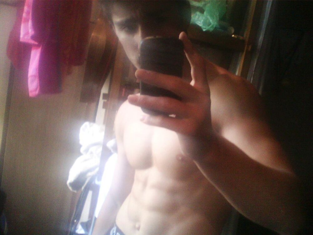  5288358  Sporcmeni, 33 ,    