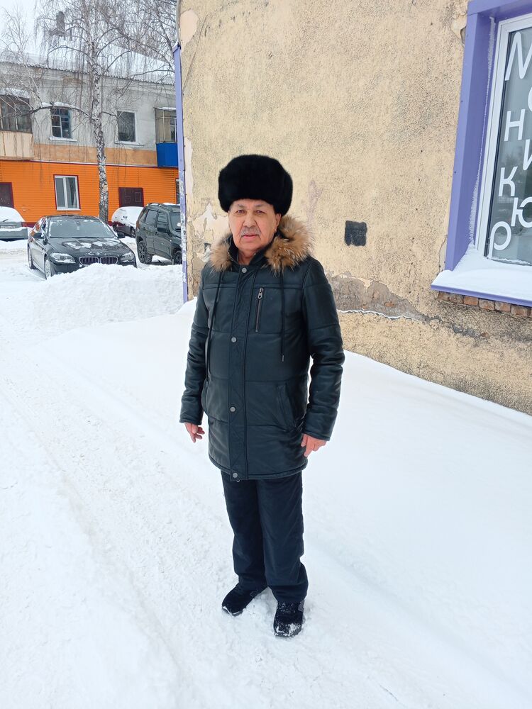 ,   Oleg, 70 ,   ,   