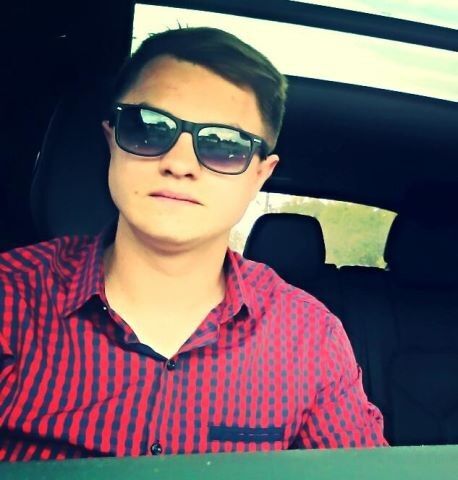  8333688  Cristian, 30 ,    