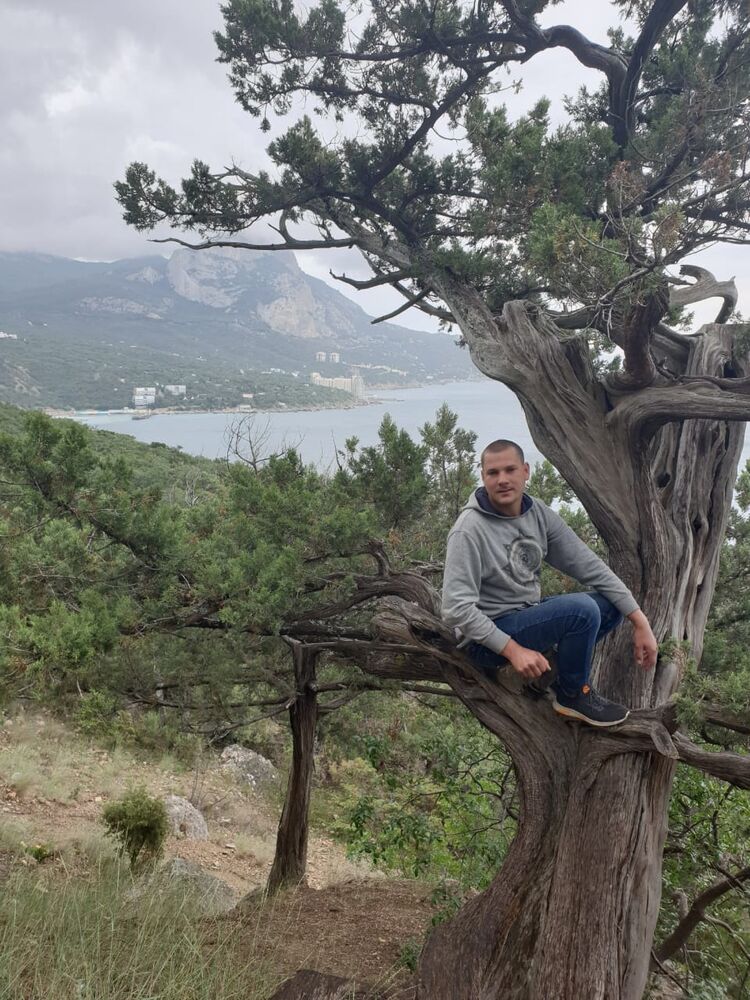  ,   Daniil, 32 ,   ,   