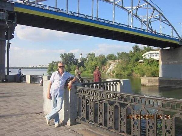  11301978  Viktor, 69 ,    