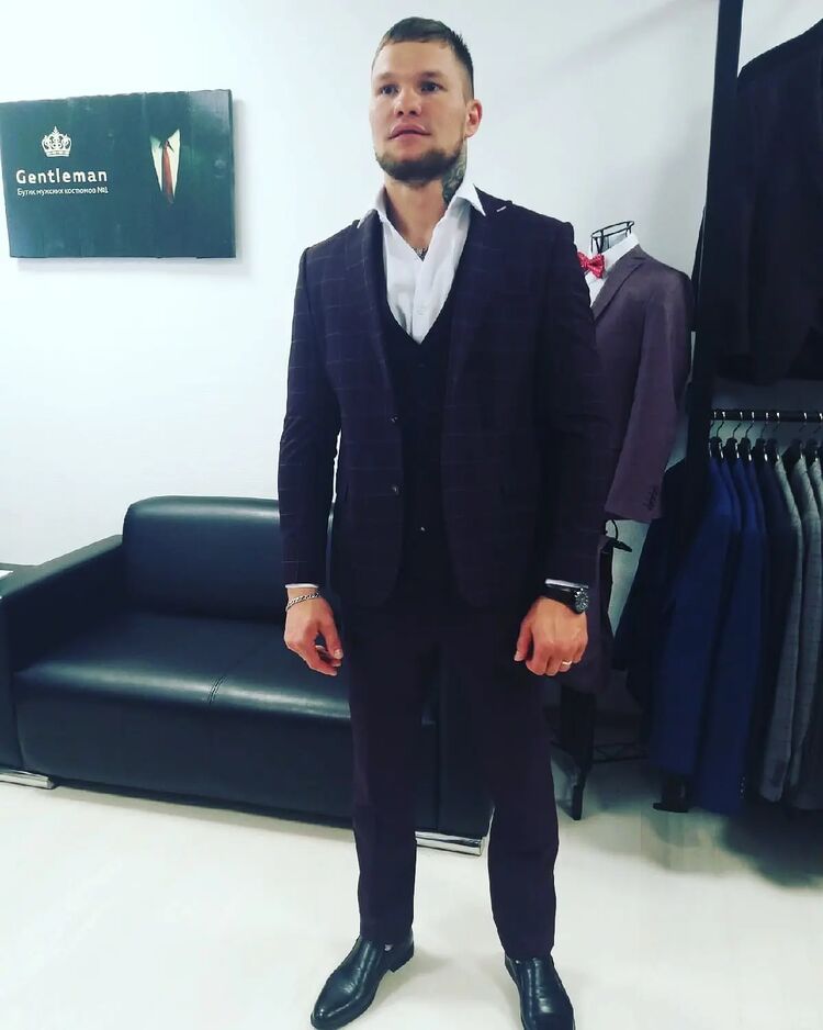  27595618  , 31 ,    -