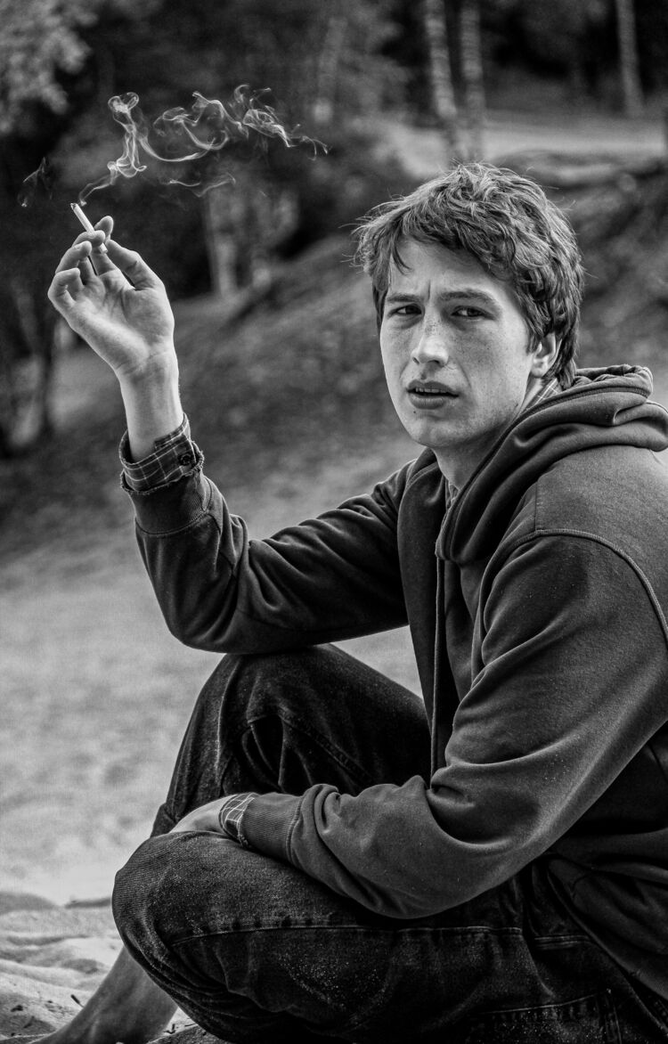  44631798  , 25 ,    -