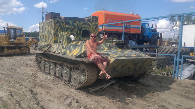  ,   Slava, 32 ,   