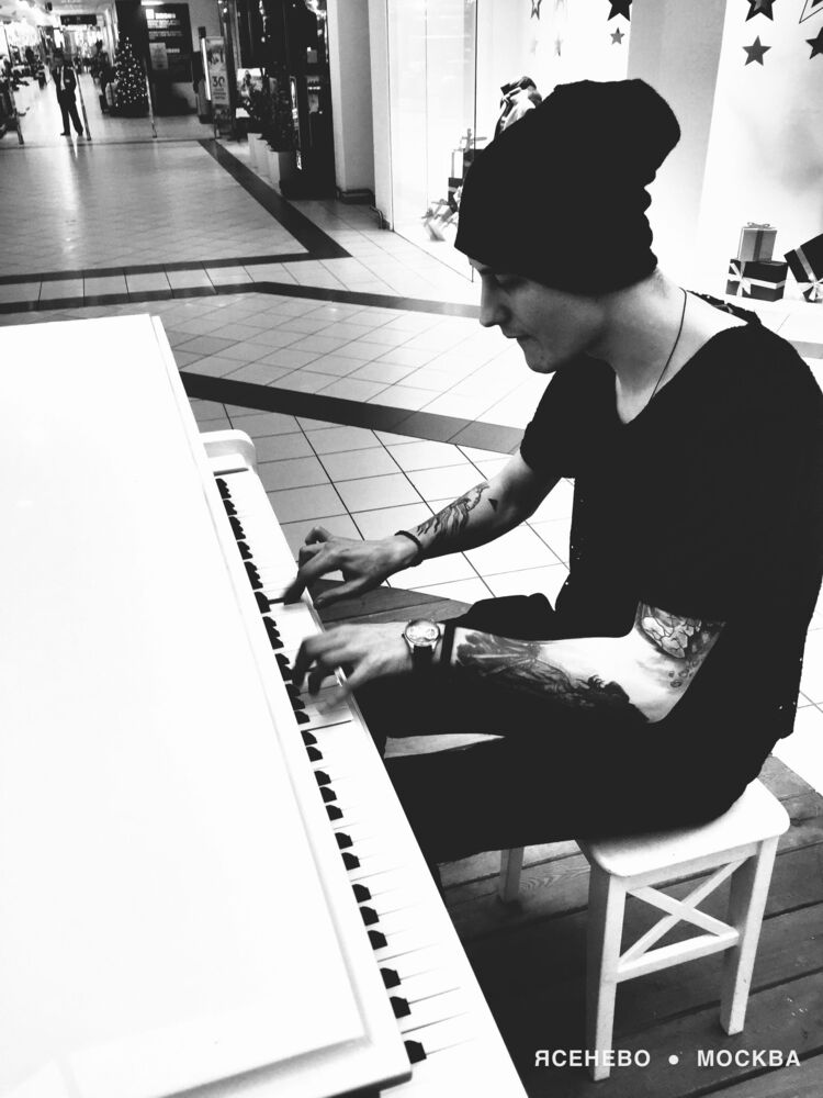 ���������� ������, ���� ������� Christian, 33 ����, ������������ ��� ������, ����� � ���������, c�������� ���������, ���������