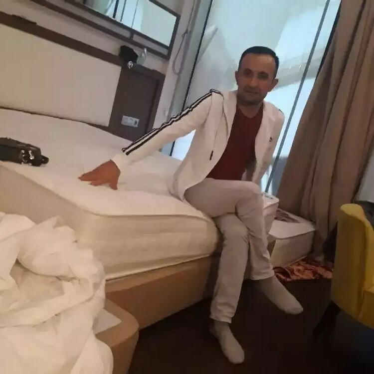  28972108  , 44 ,    -