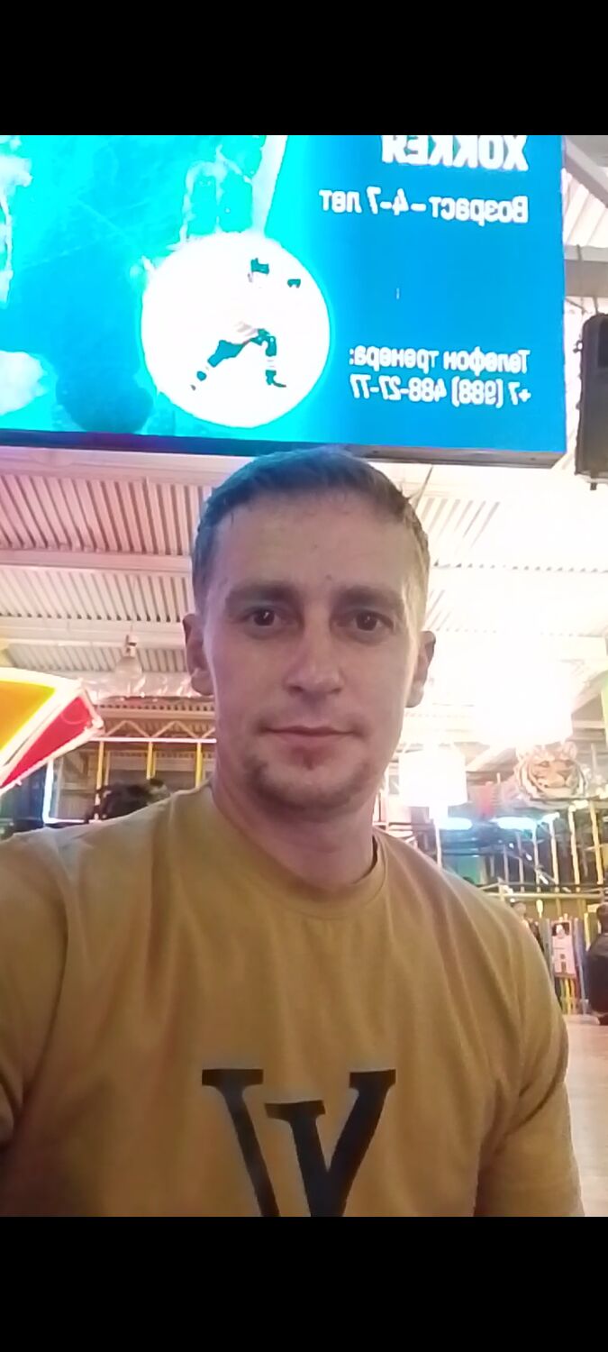 52795168  Nik, 36 ,    