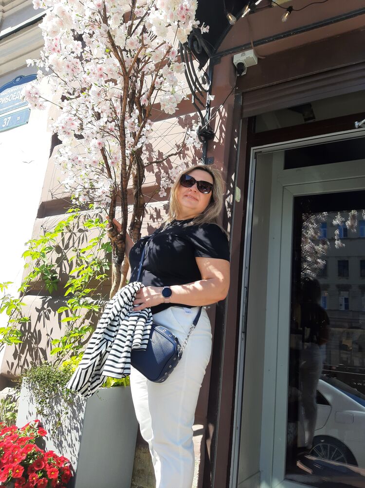  27339068  , 52 ,    -