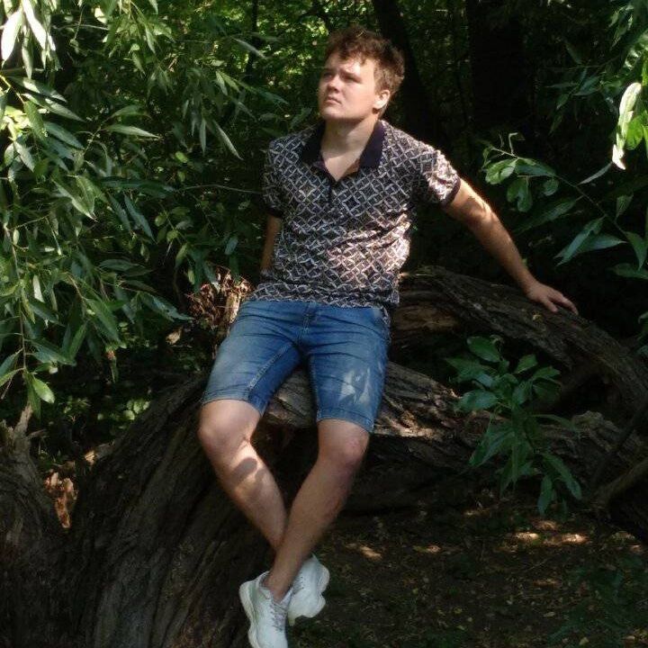  ,   Alexander, 25 ,   ,   