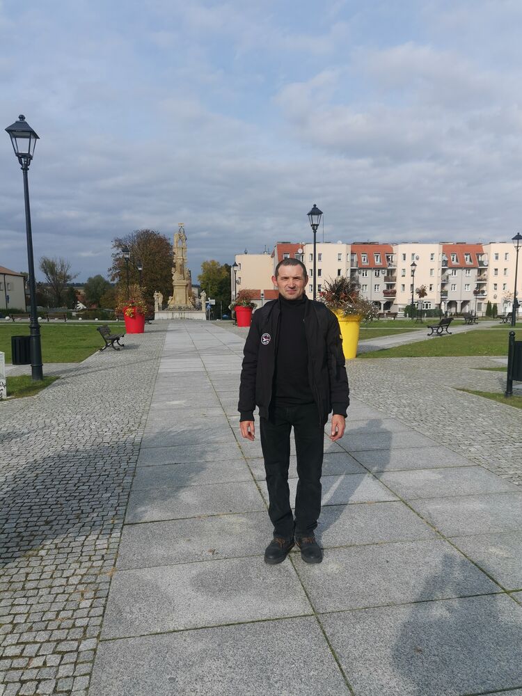  35051328  Ruslan, 47 ,    