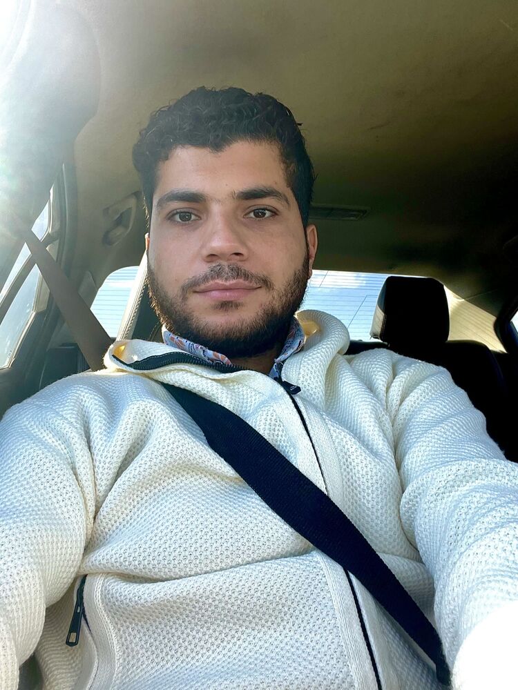  47768308  , 28 ,    