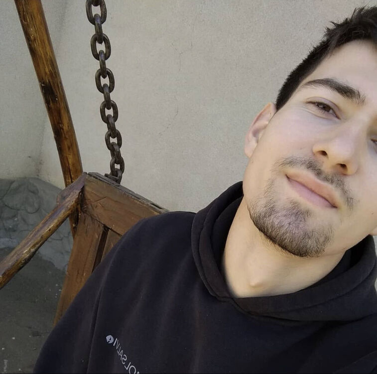  ,   Sergiu, 25 ,   ,   