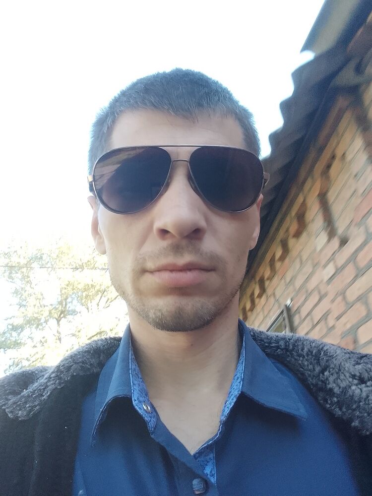  34019558  Vitaly, 36 ,    --