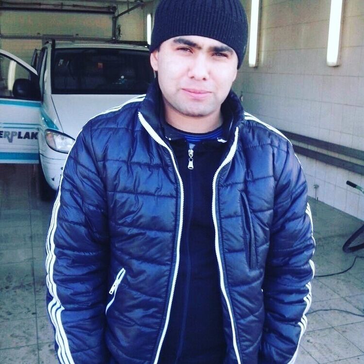  21809458  Azer, 36 ,     