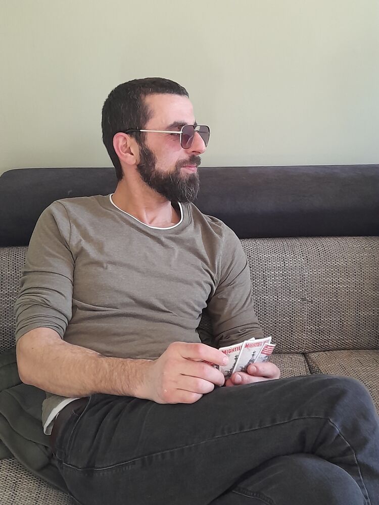  43314198  Merabi, 36 ,    