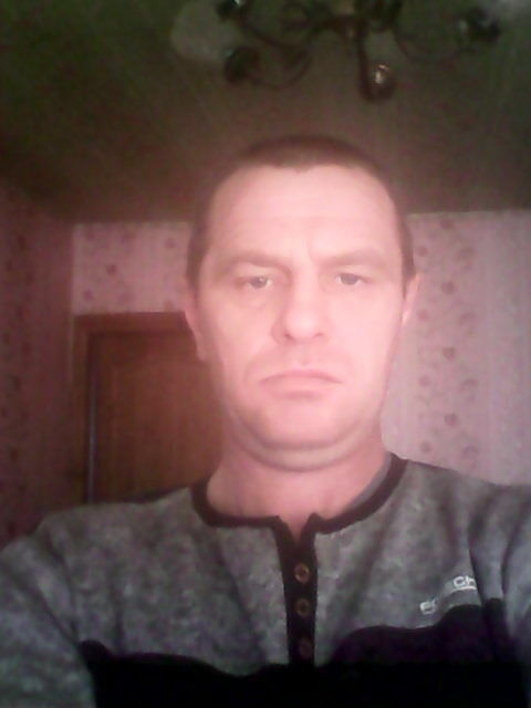  14563878  Sergej, 52 ,    