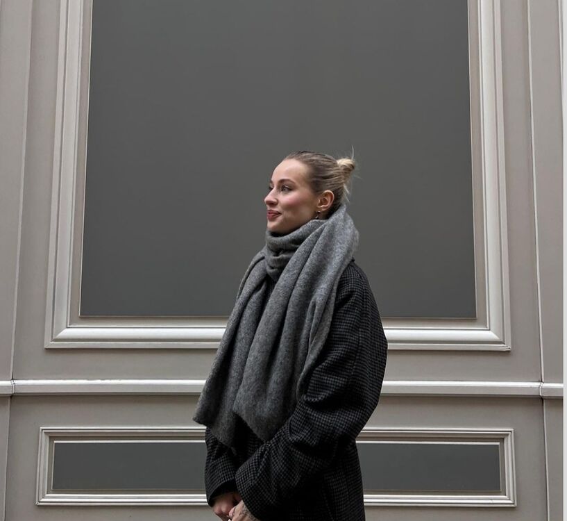  44916578  , 22 ,    -