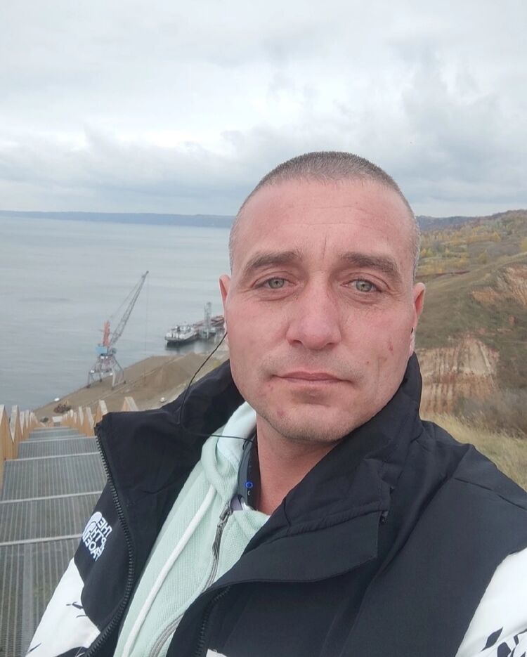  43517398  Alexey, 43 ,    