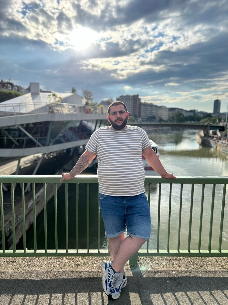 ���� 53875328 ������� Giorgi, 31 ���, ���� ���������� � Dedinka Pri Dunaji