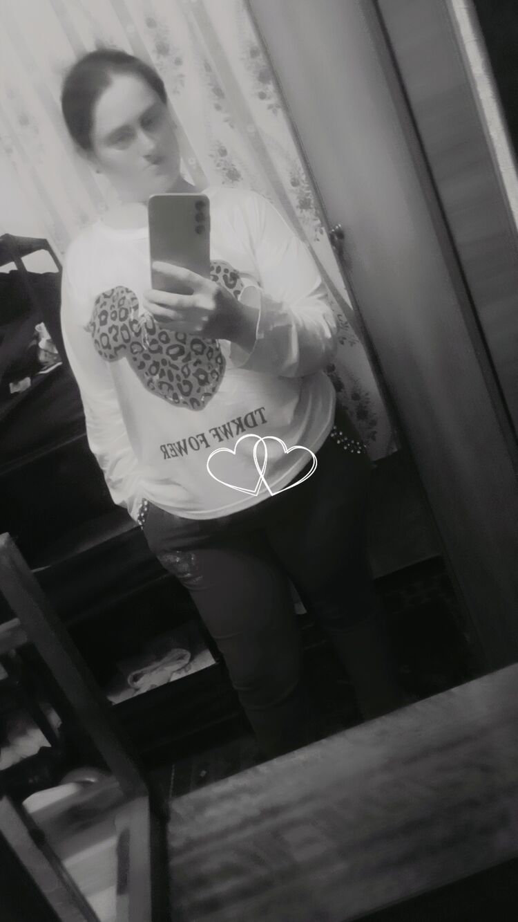  54015218  Kristina, 26 ,    