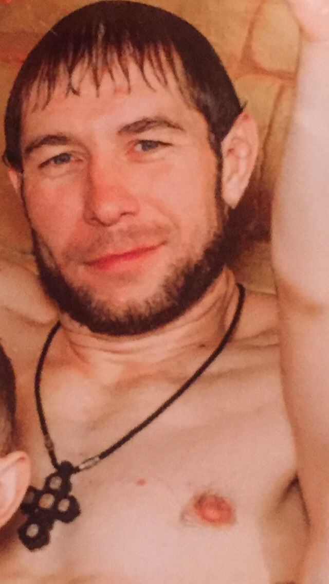  15884748  Andrei, 44 ,    