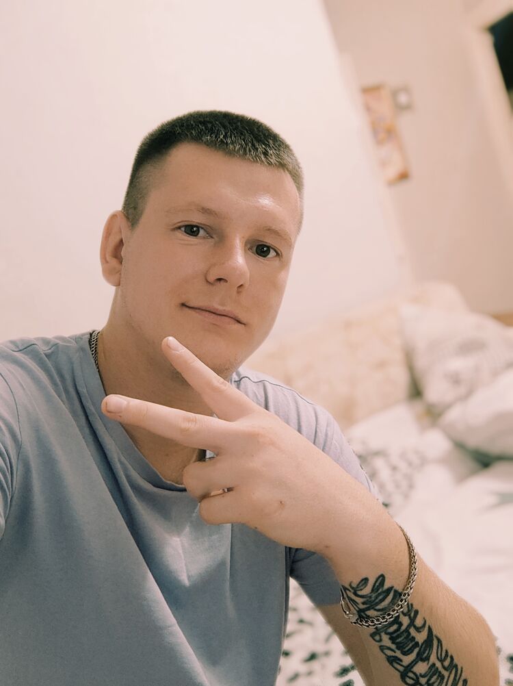  28223798  , 30 ,    