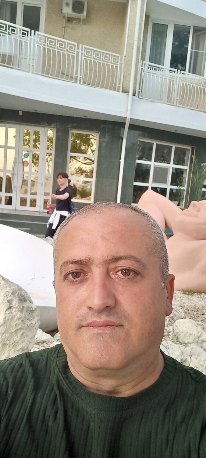  52881018  , 48 ,    