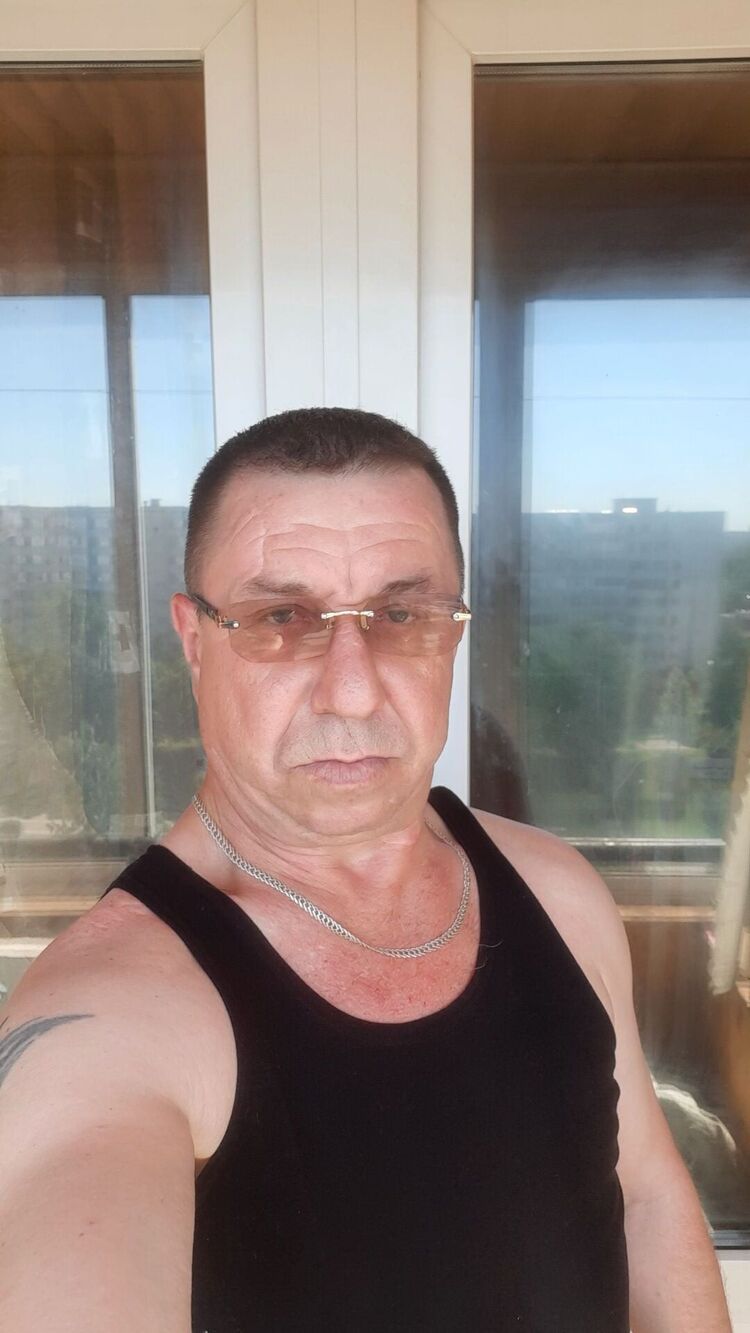  52390818  , 49 ,     
