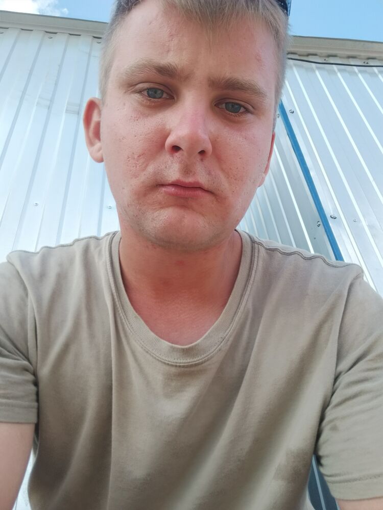  ,   Stiven, 24 ,   ,   
