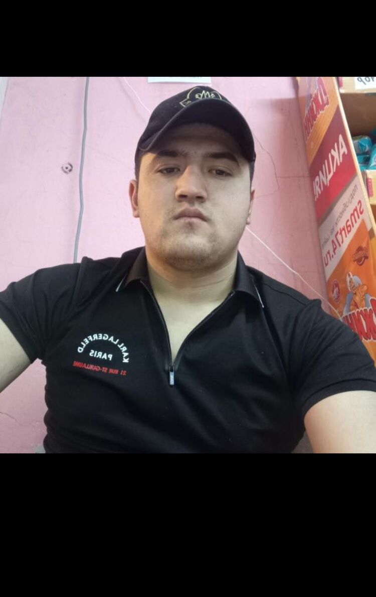  26968168  Amirbek, 24 ,    