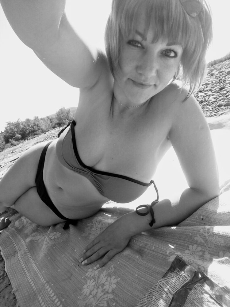  20711168  Ivanna, 38 ,    