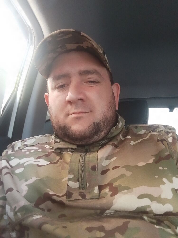  53890088  Kiril, 32 ,    