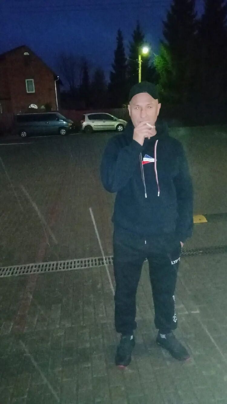  33425918  , 43 ,    