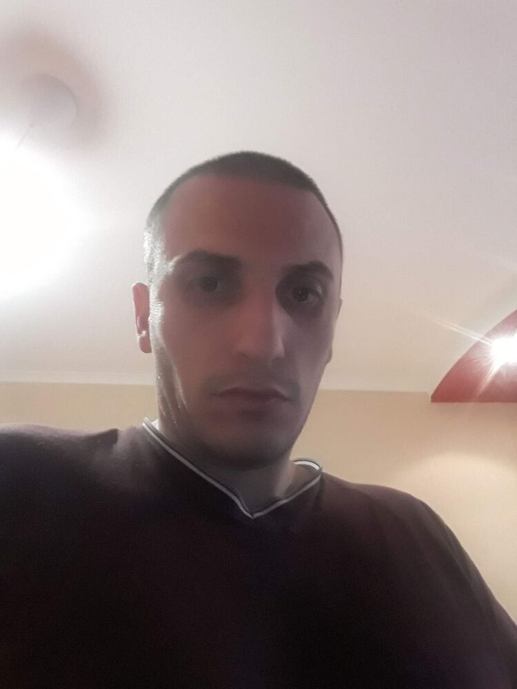  50513968  , 33 ,    