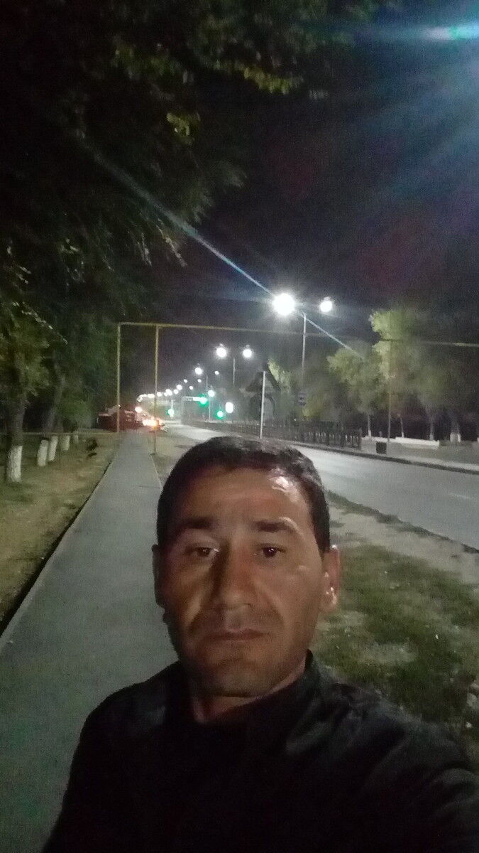  18258738  Farhod, 41 ,    