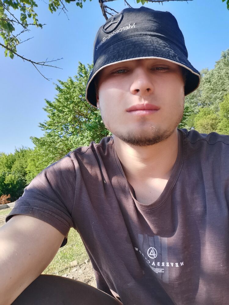  ,   Oleg, 25 ,   , 