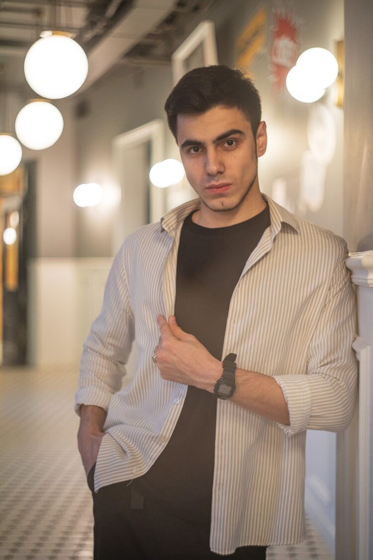  54289478  , 23 ,    -